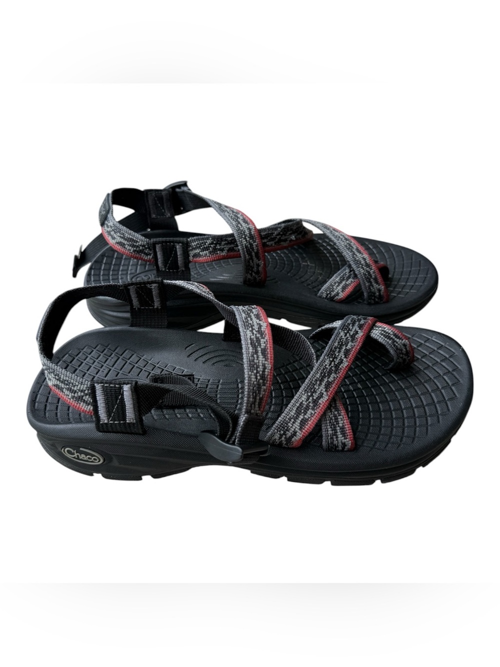 Chaco Men's Z2/Cloud toe loop sport sandals black grey and red Size 10